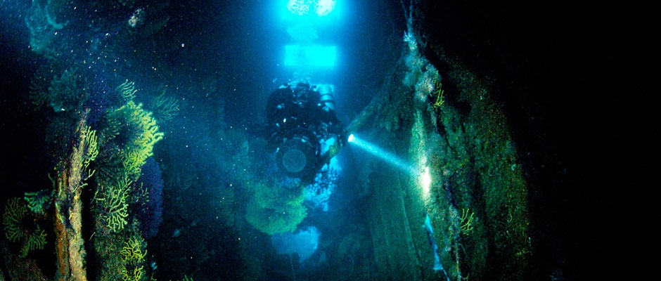 Technical divers on SS Loredan